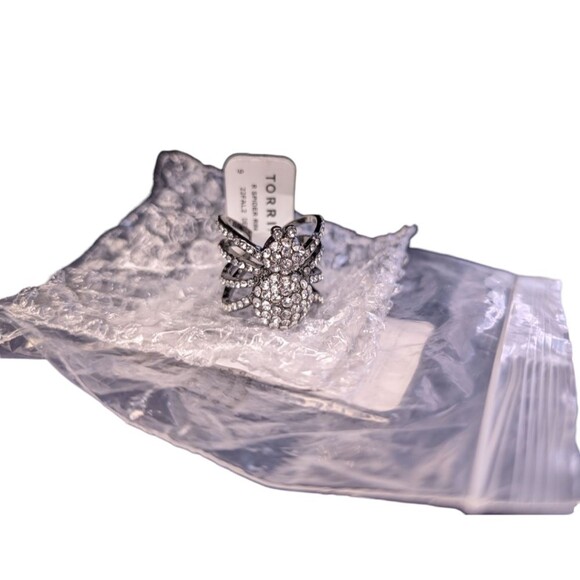 NWT Torrid Crystal Silver Tone Spider Ring, Size 9 - Picture 2 of 6